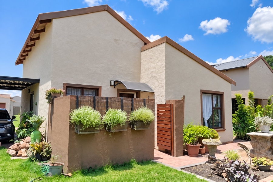 To Let 2 Bedroom Property for Rent in Waterval East North West